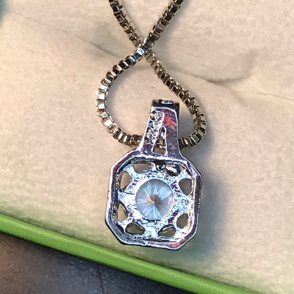 Sterling Silver CZ brilliant stone necklace - Picture 5 of 7